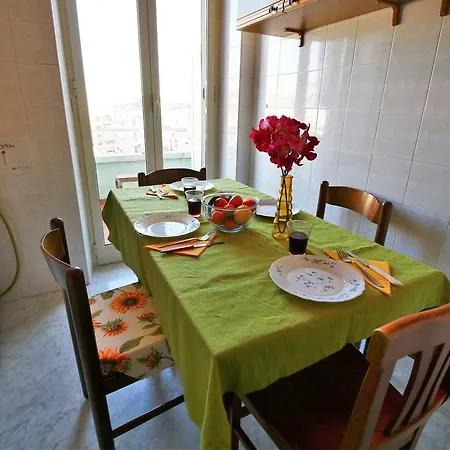 Giulio 1 Apartment *